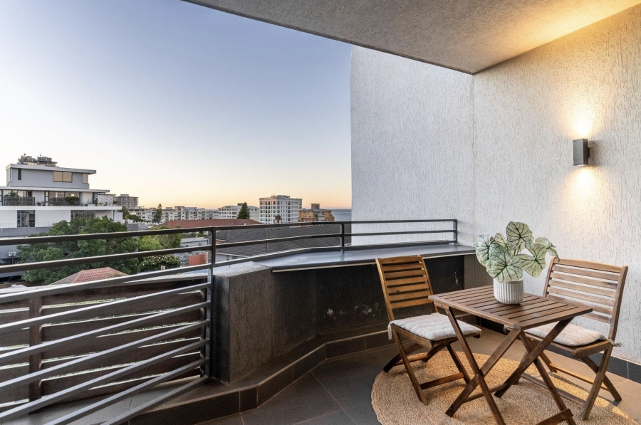 3 Bedroom Property for Sale in Green Point Western Cape
